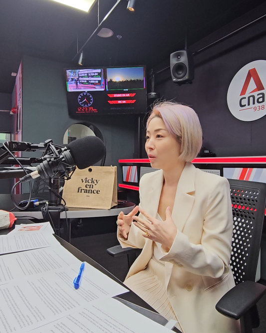 Featured on CNA 938: The 3-Step Inside-Out Beauty Routine by Vicky en France
